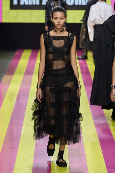 Look 39